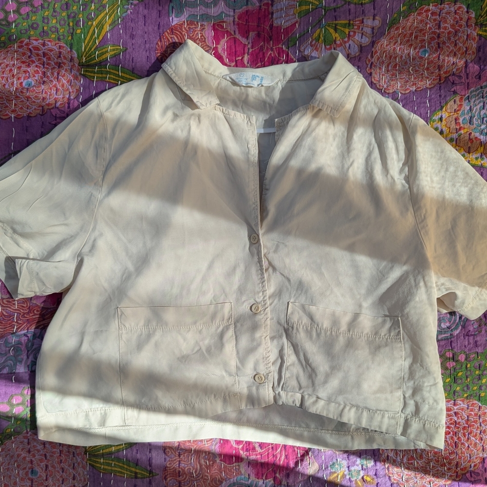 Cream Button-Up Short Sleeve Shirt